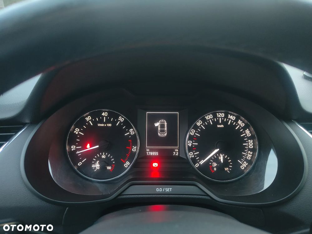 Skoda Octavia 1.4 TSI Ambition - 8