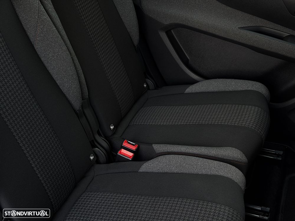 Peugeot 5008 1.2 PureTech Allure Pack EAT8 - 38