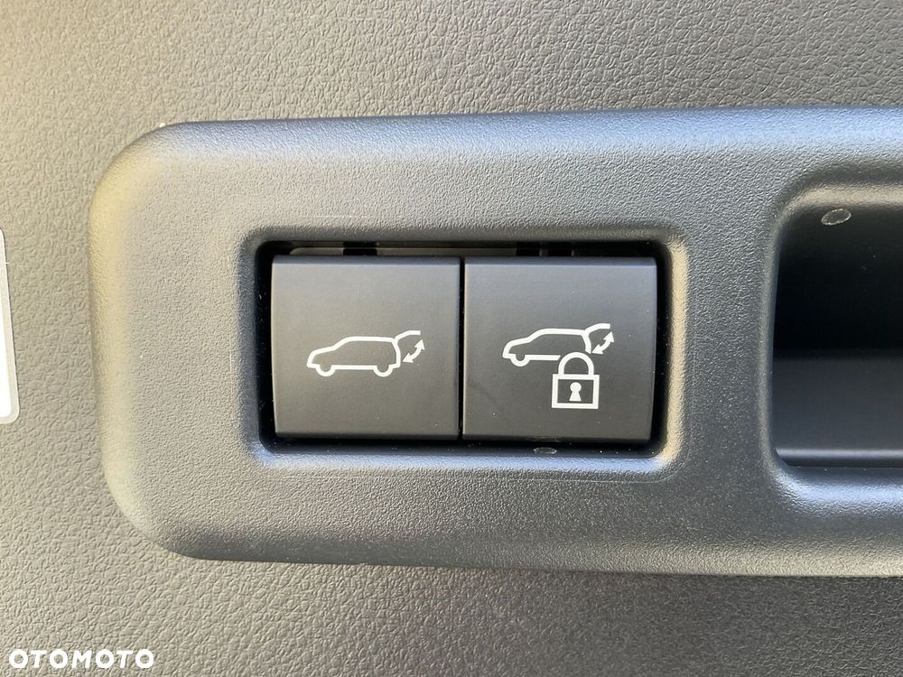 Lexus LBX 1.5 Hybrid Emotion - 32