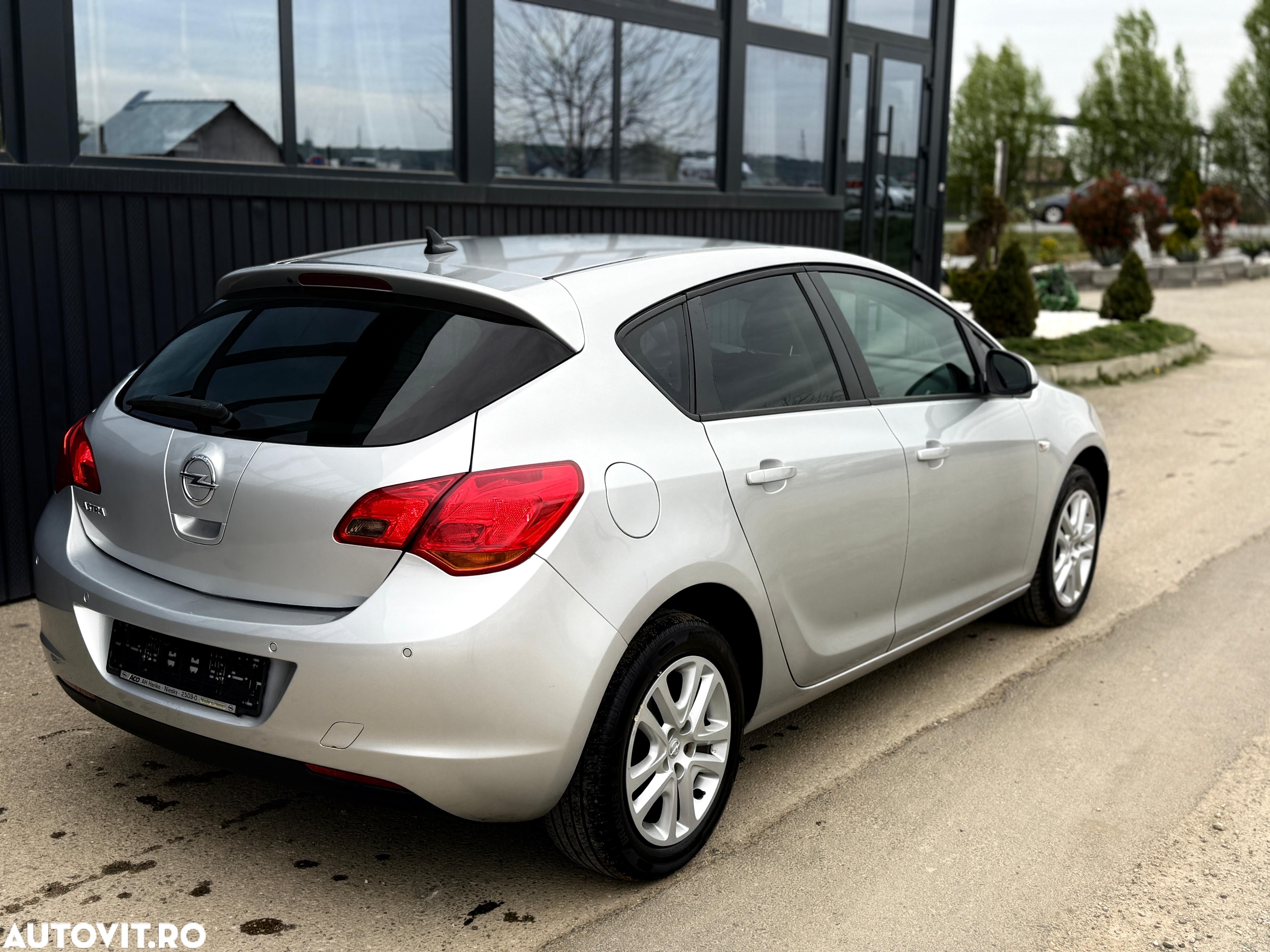 Opel Astra 1.6 Edition - 12