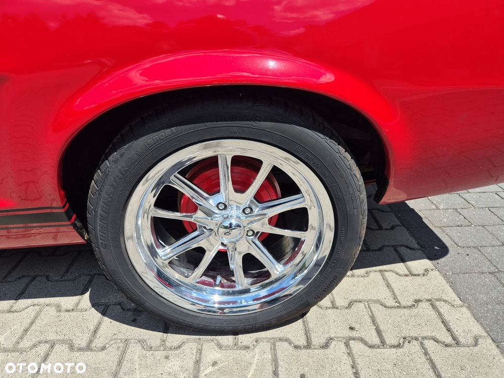 Ford Mustang - 13