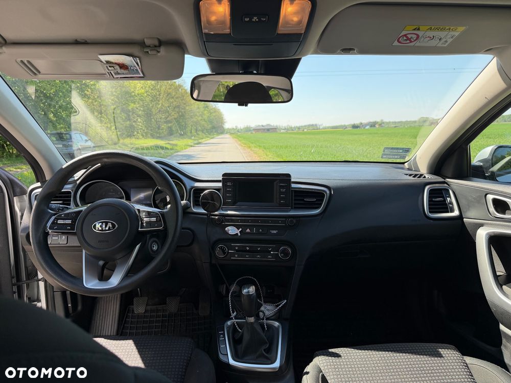 Kia Ceed - 8