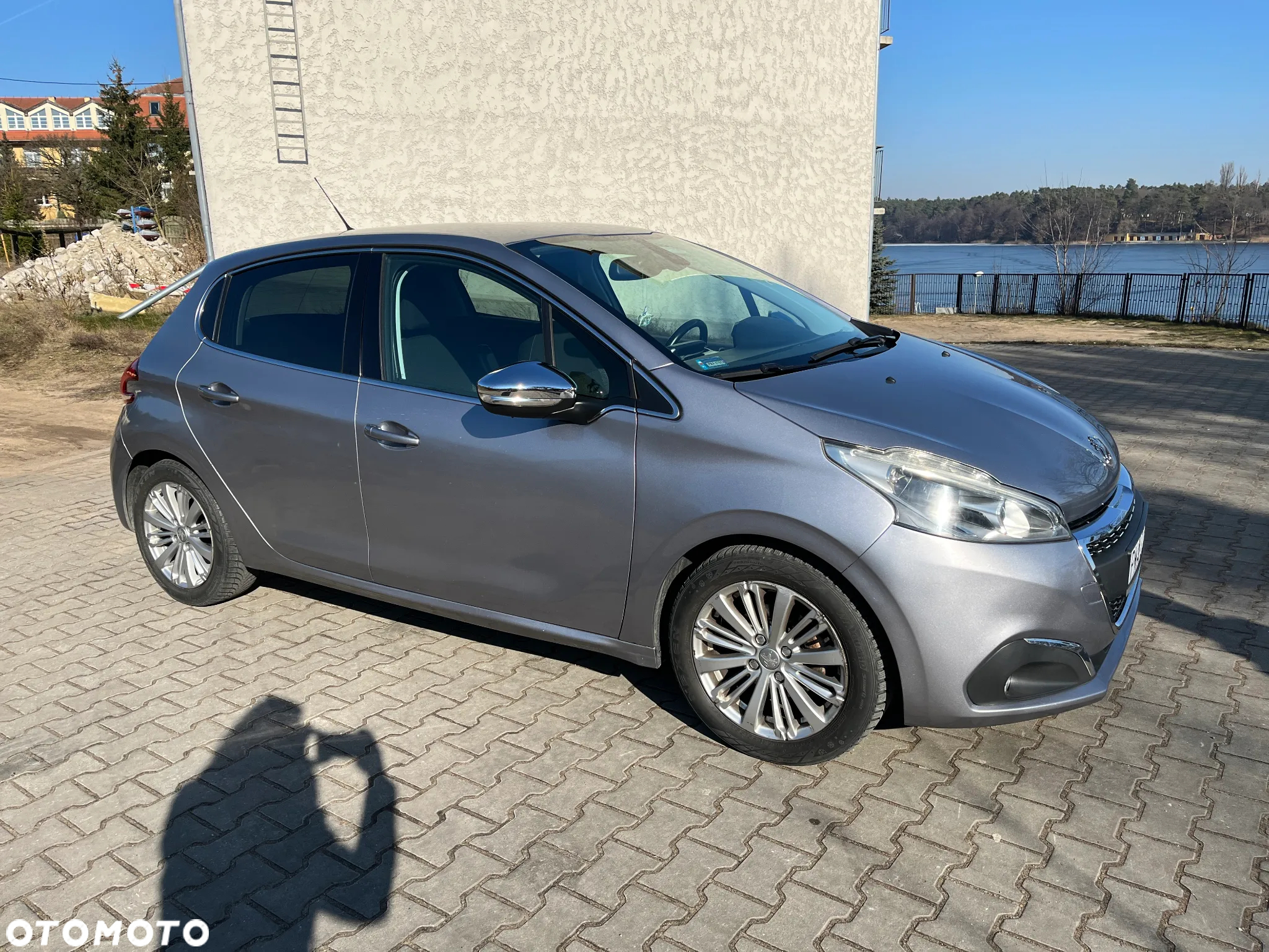 Peugeot 208 PureTech 82 Start & Stop Allure - 4