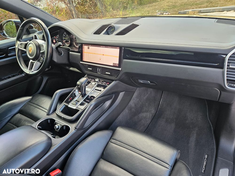 Porsche Cayenne Coupe E-Hybrid Tiptronic S Platinum Edition - 35