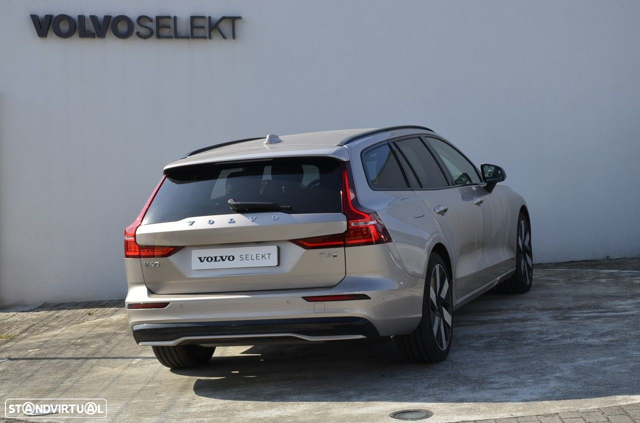 Volvo V60 2.0 T6 AWD TE Plus Dark - 25