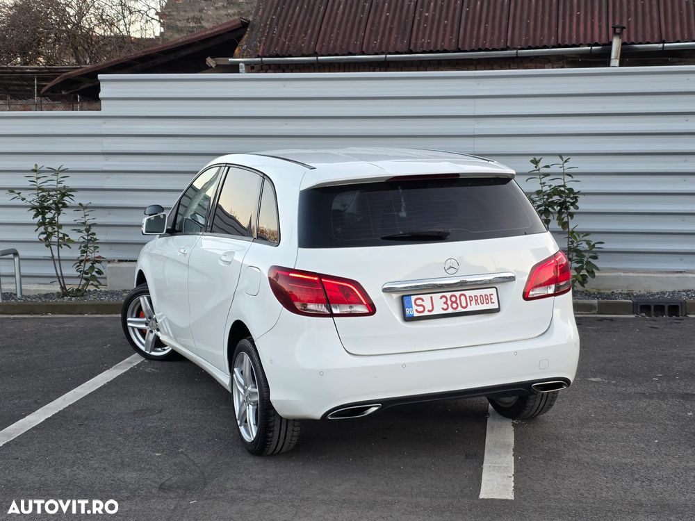 Mercedes-Benz B 220 - 13