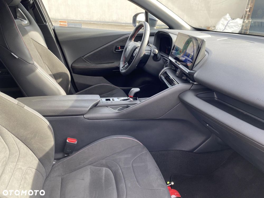 Toyota C-HR - 11