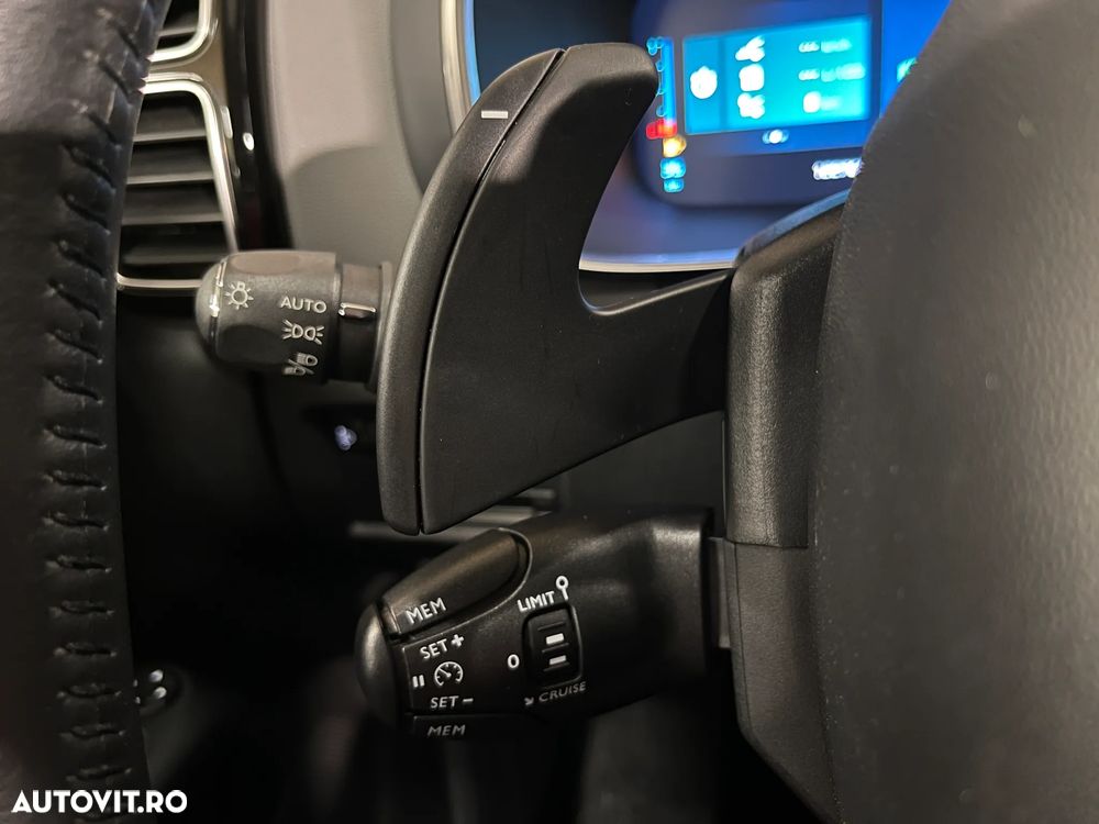 Citroën C5 Aircross 1.6 PHEV FWD 225 EAT8 Feel - 26