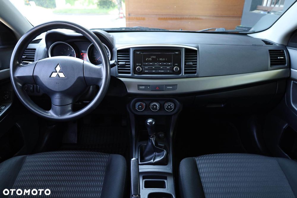 Mitsubishi Lancer 1.6 Invite - 14