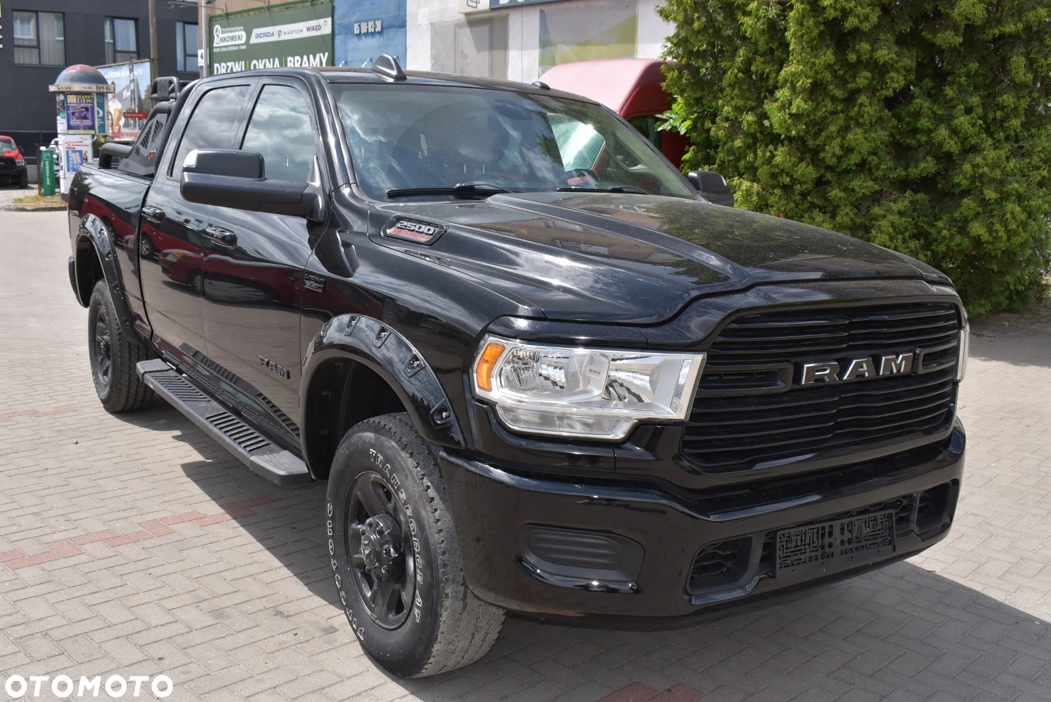 RAM 1500 Crew Cab Sport - 3