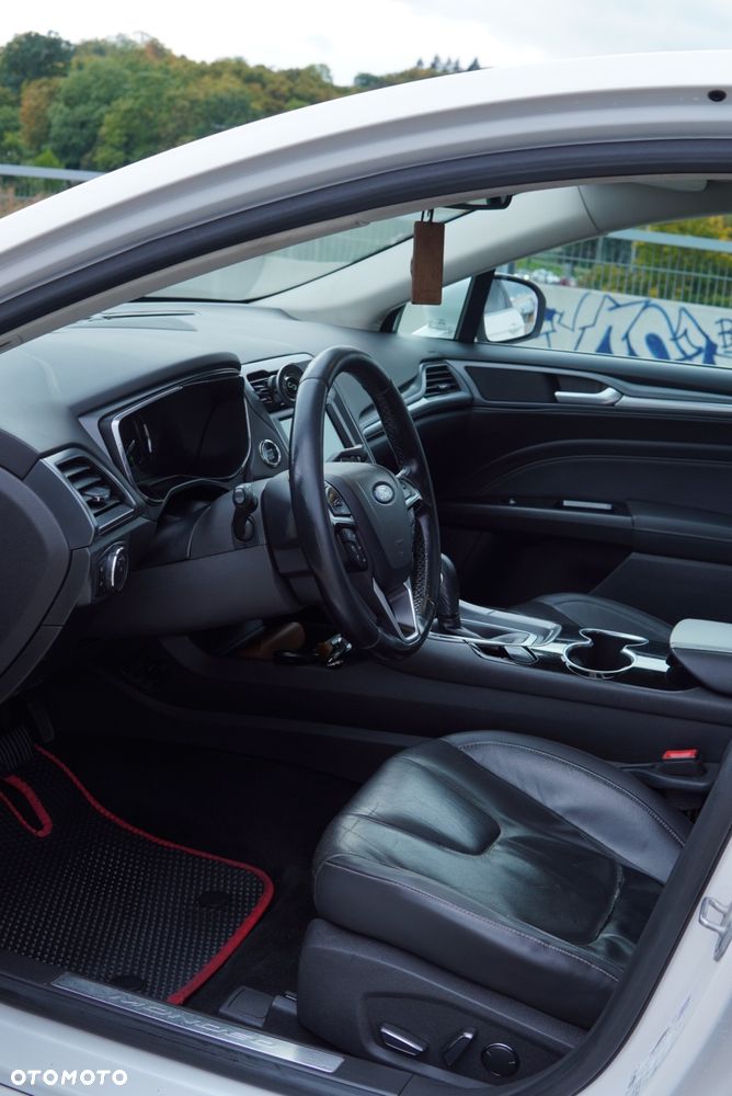 Ford Mondeo - 9