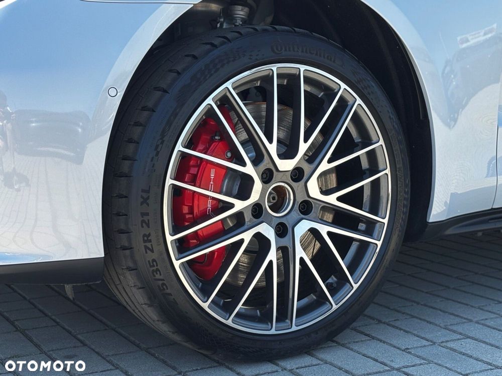 Porsche Panamera - 21