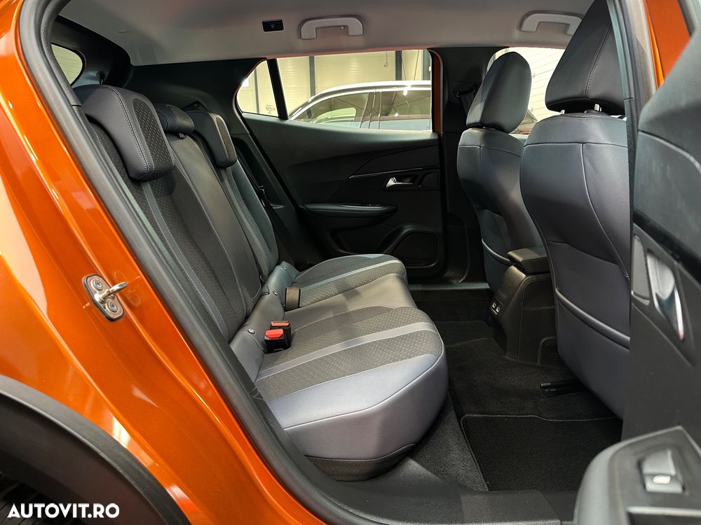 Peugeot 2008 PureTech 130 EAT8 Allure - 28