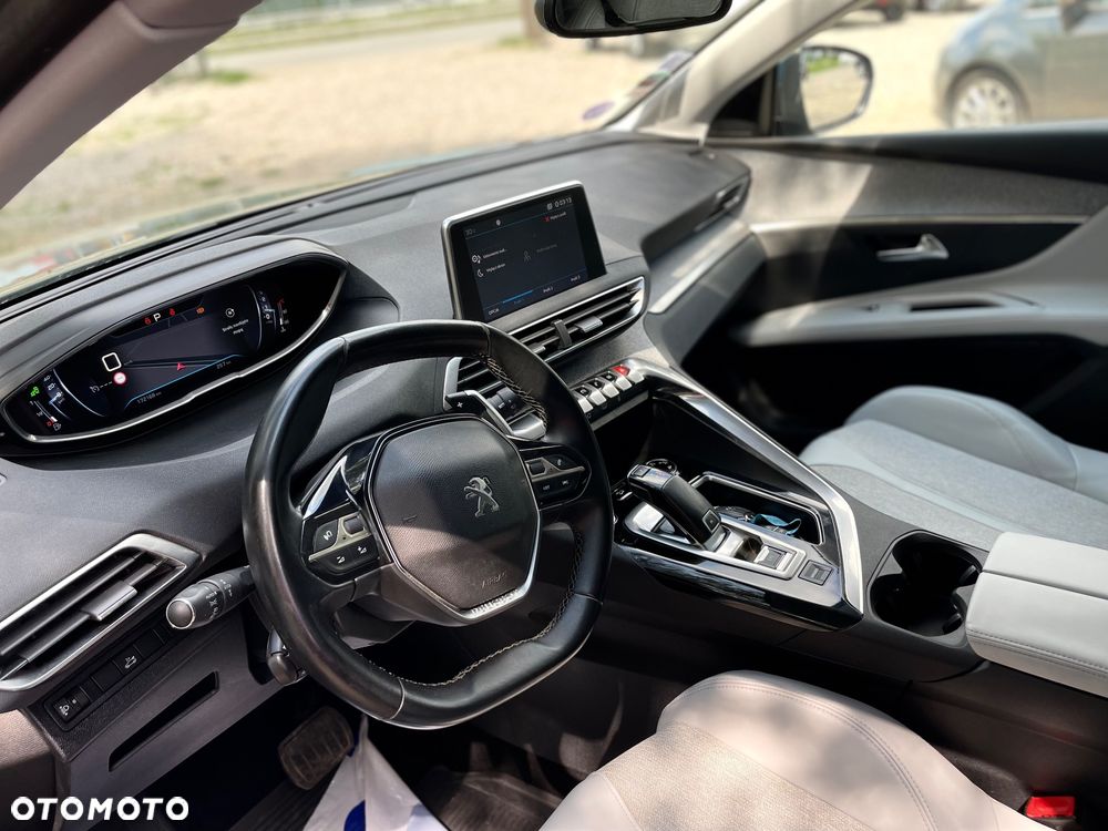 Peugeot 5008 THP 165 EAT6 Allure - 9