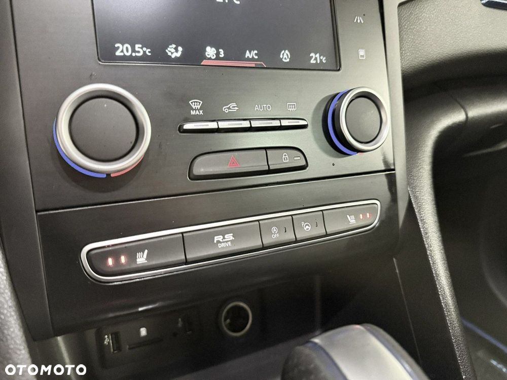 Renault Megane ENERGY TCe 205 EDC GT - 20