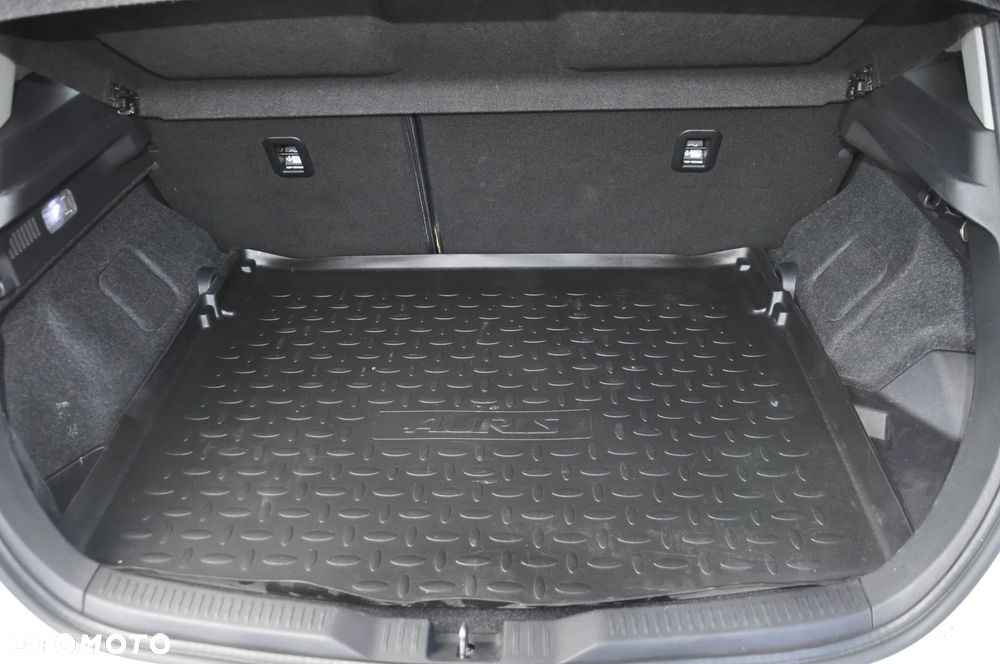 Toyota Auris - 32