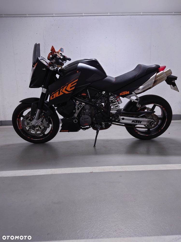 KTM Super Duke - 1