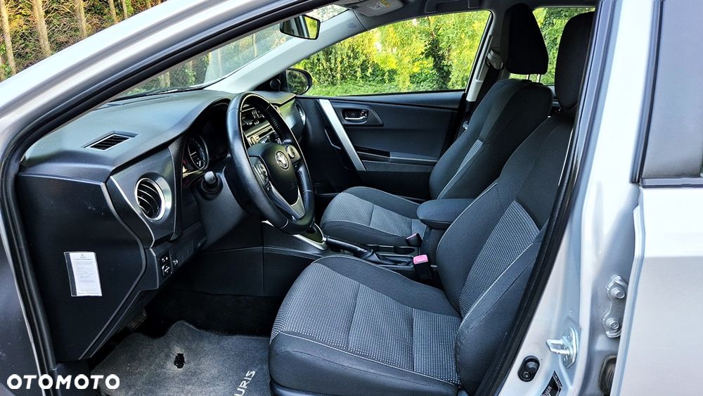 Toyota Auris 1.8 HSD Luna - 32
