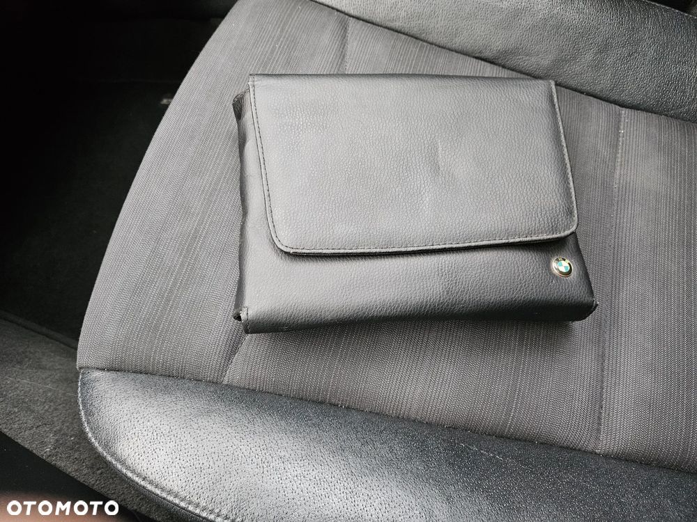 BMW Seria 3 320i - 28