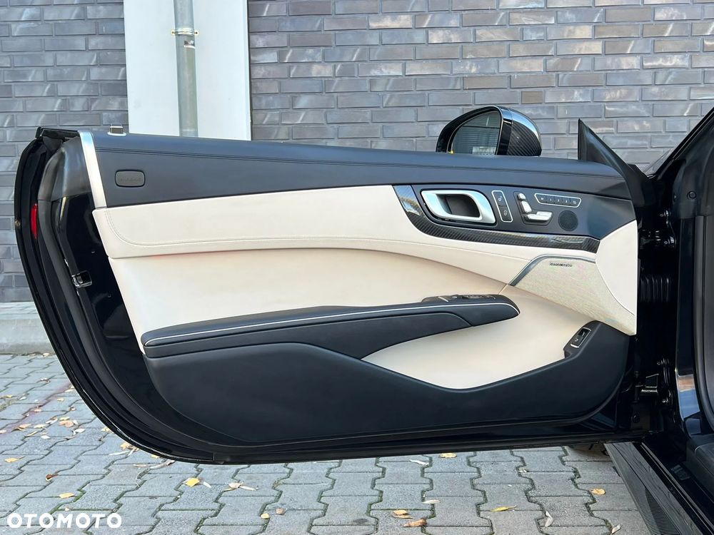 Mercedes-Benz SL 63 AMG - 31