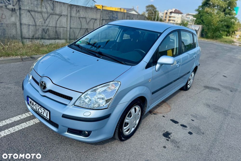 Toyota Corolla Verso - 1