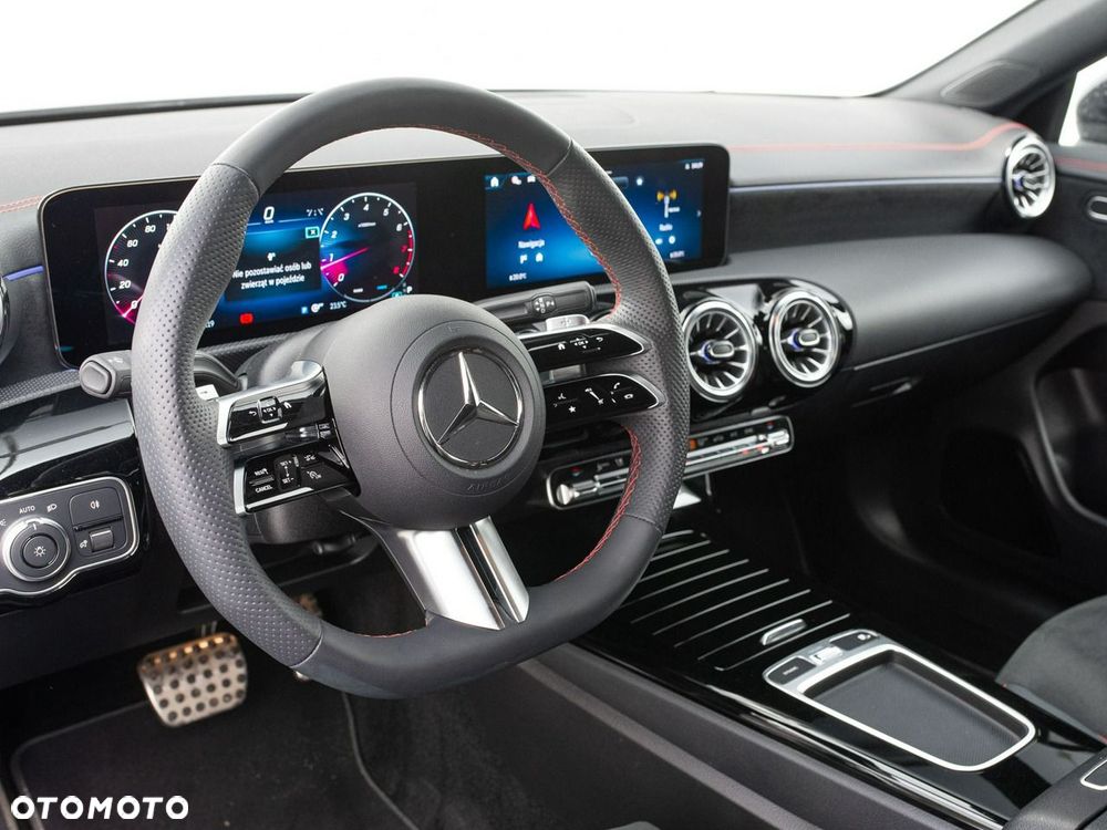 Mercedes-Benz CLA - 7