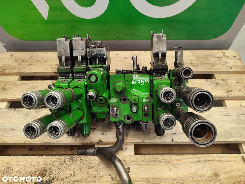 Rozdzielacz hydrauliczny JOHN DEERE 6175M (AL225653) - 2