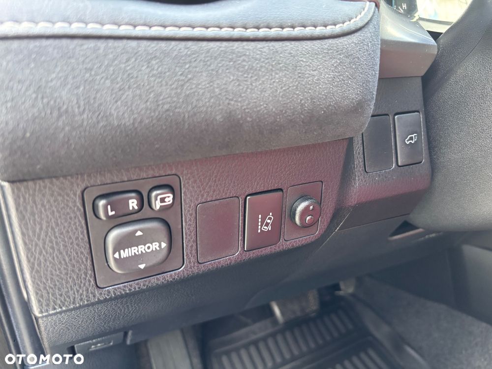 Toyota RAV4 Hybrid Style 4x4 - 29