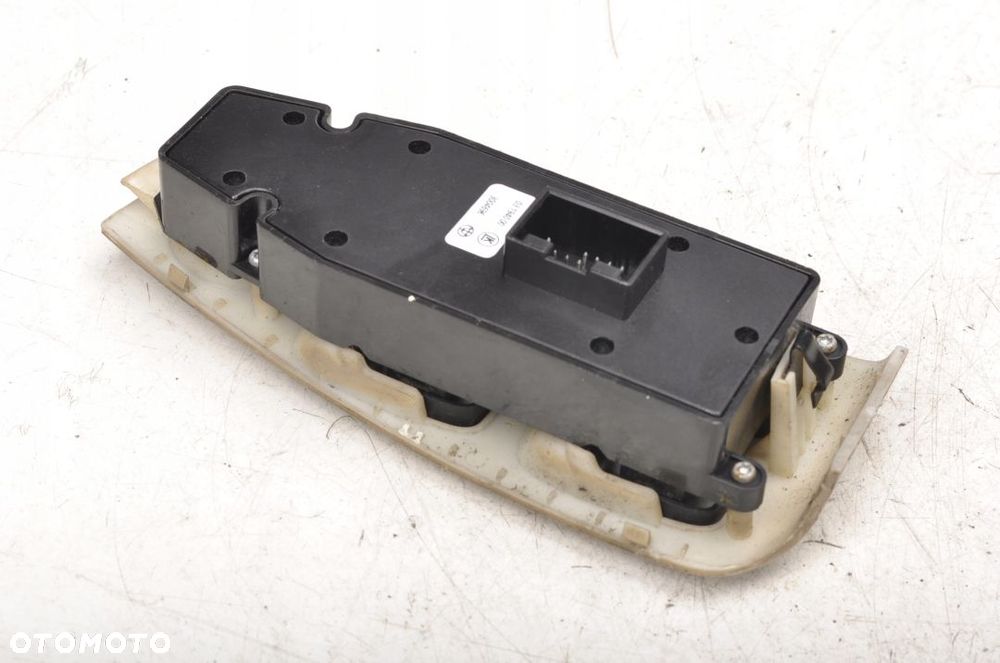 BRILLIANCE BS6 PANEL PRZEŁĄCZNIK SZYB 03194000 - 3