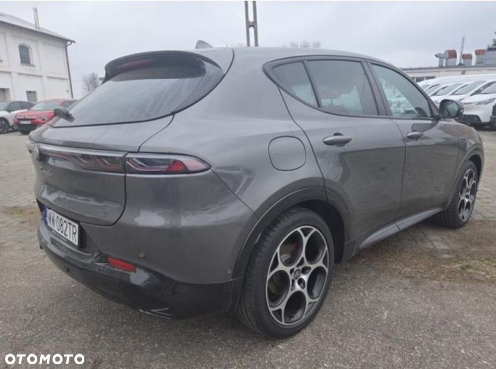 Alfa Romeo Tonale 1.5 T4 GSE mHEV Veloce DCT - 3