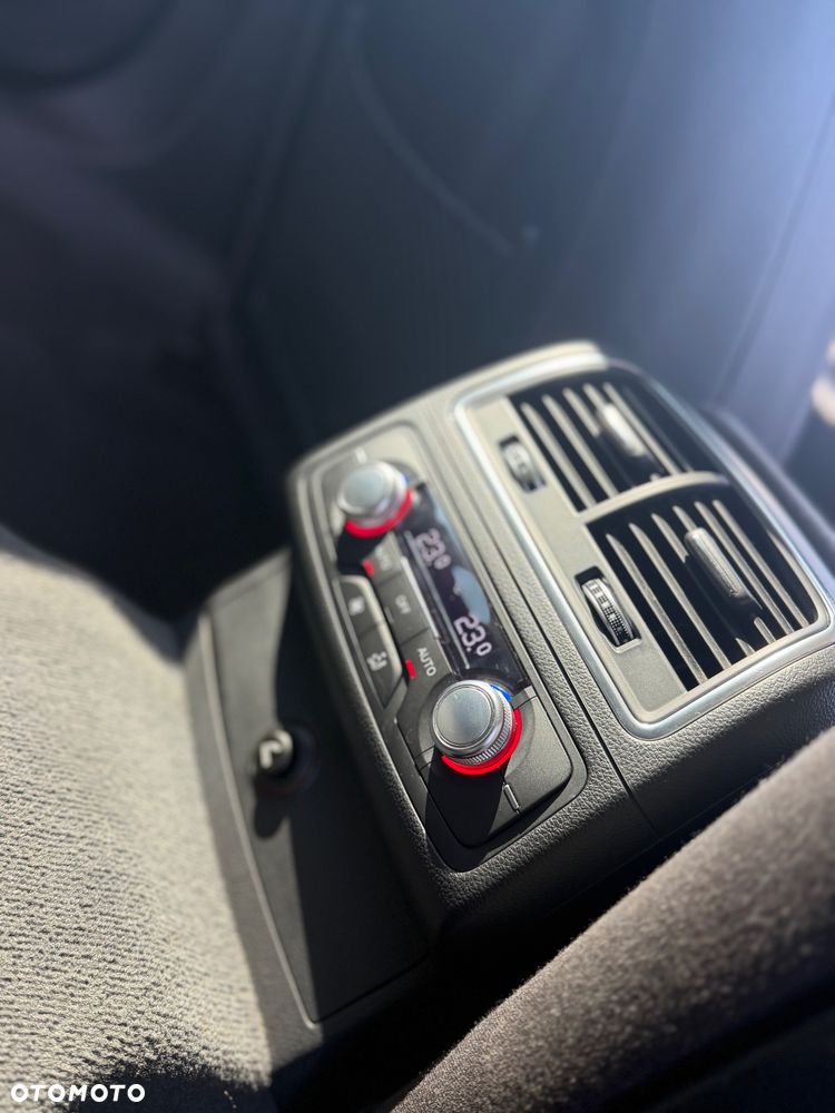 Audi A6 Avant 2.0 TDI Ultra - 32