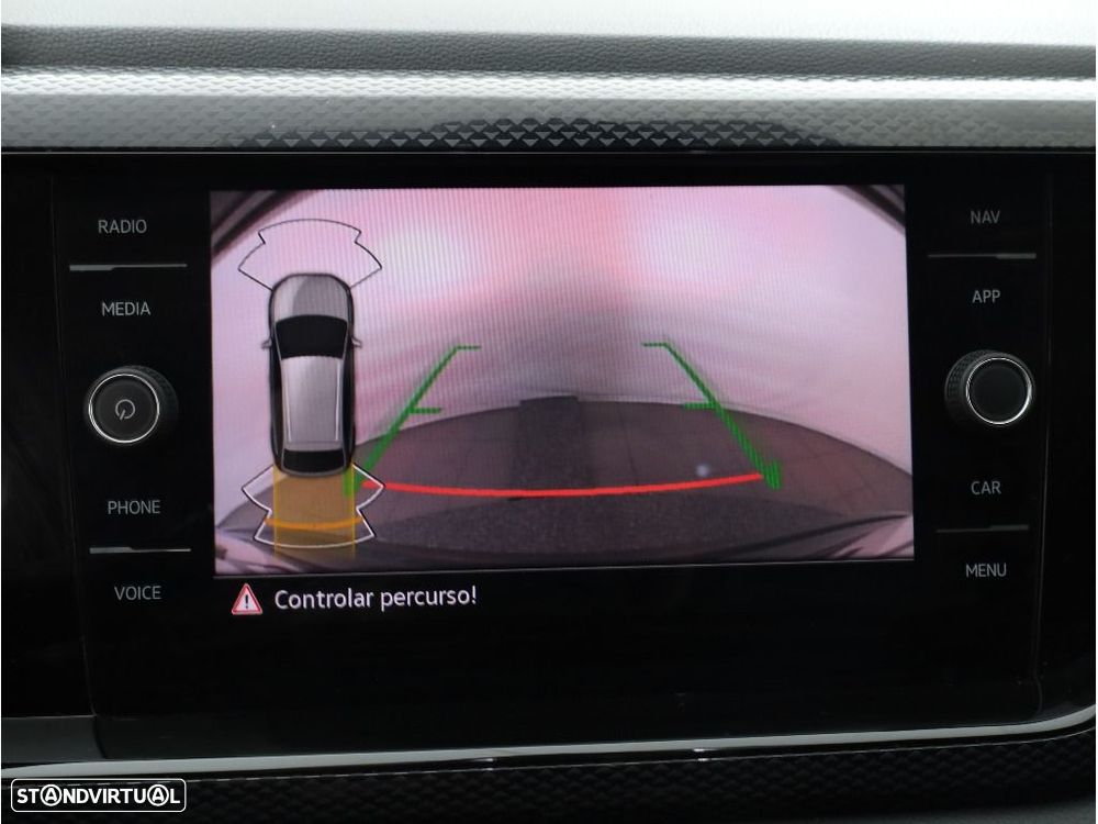 VW Taigo 1.0 TSI Urban DSG - 23