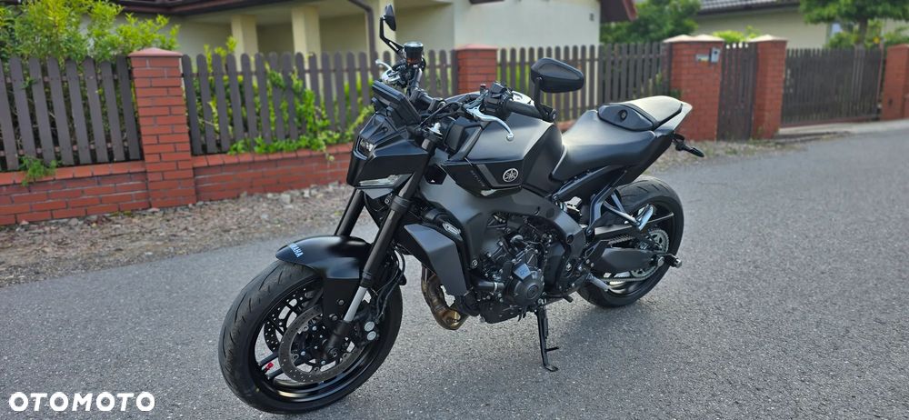 Yamaha MT - 27