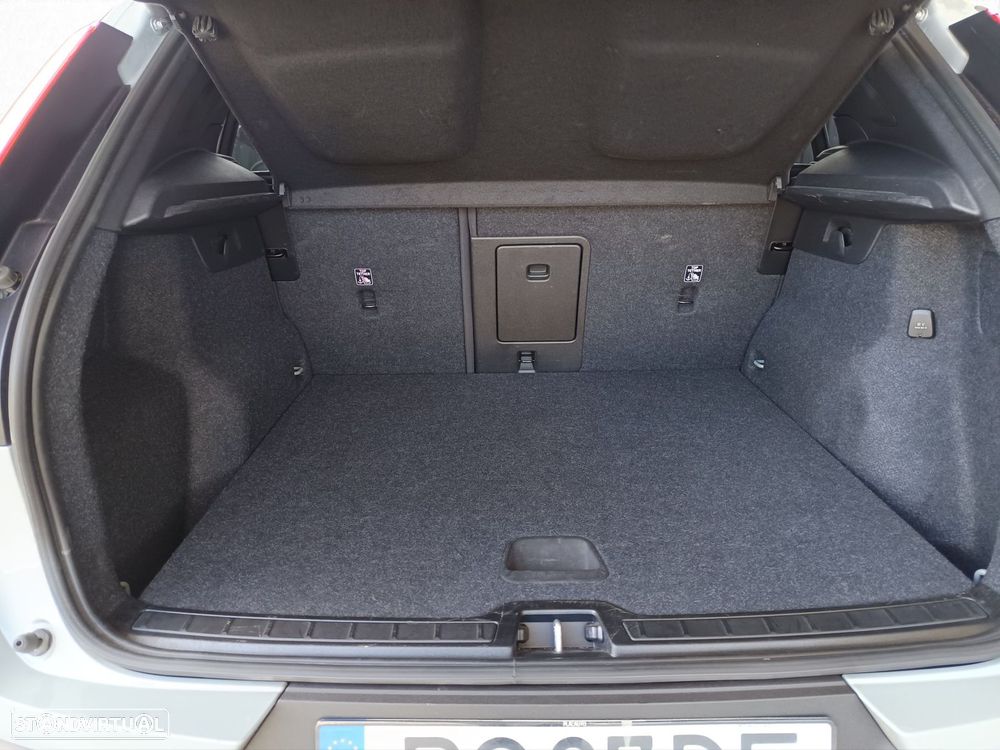 Volvo XC 40 1.5 T4 PHEV Core - 21