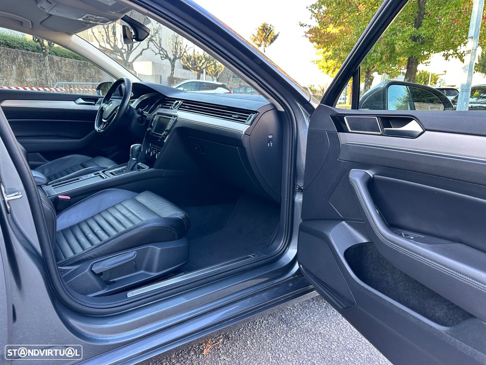 VW Passat Variant 2.0 TDi Highline DSG - 53
