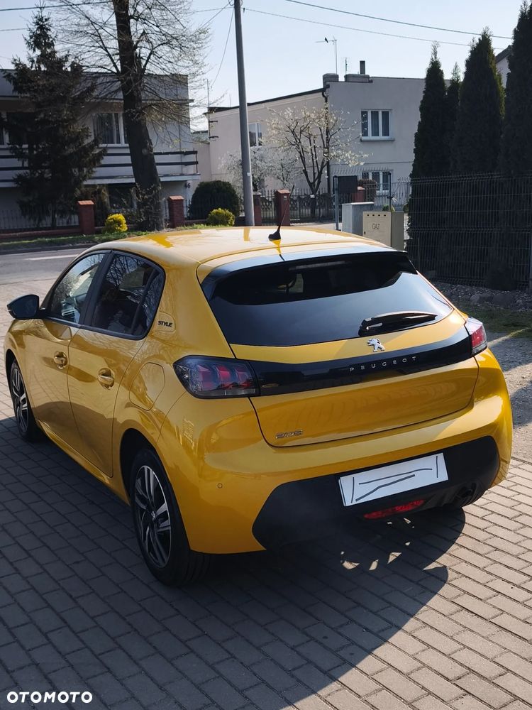 Peugeot 208 1.2 PureTech Style S&S - 8