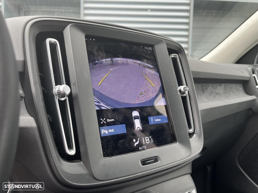 Volvo XC 40 1.5 T2 Momentum Geartronic - 10