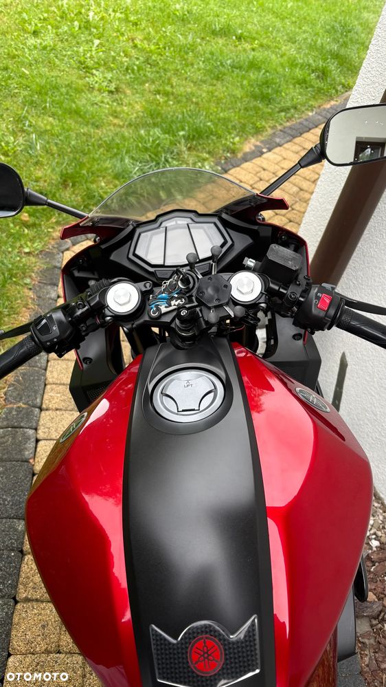 Yamaha YZF - 3