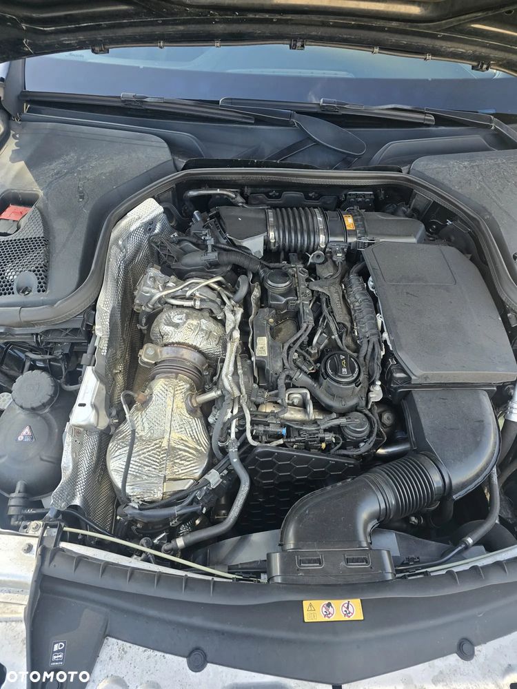 Mercedes-Benz Klasa E 220 d AMG - 20
