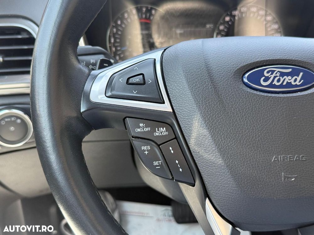Ford Mondeo - 17