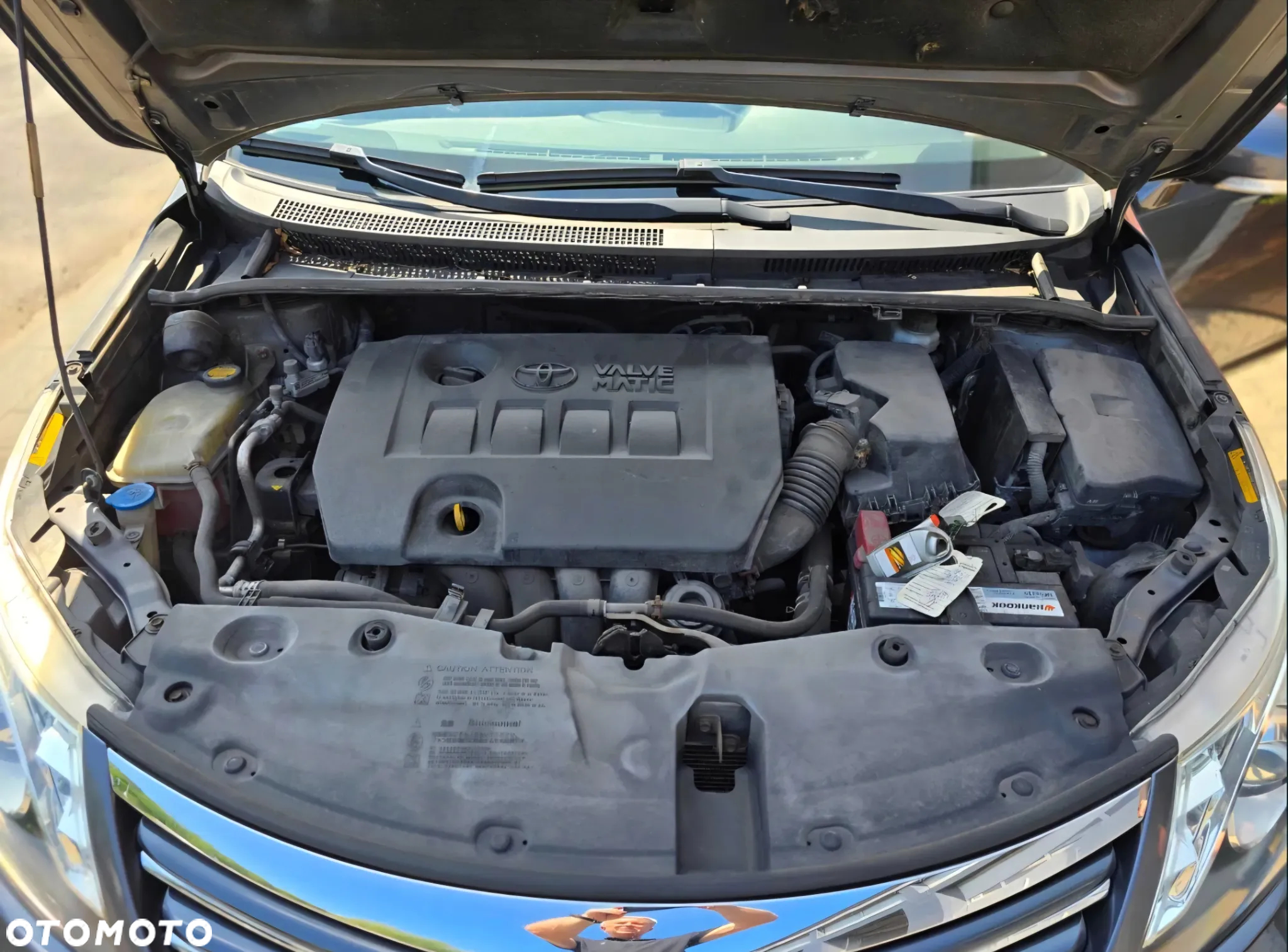 Toyota Avensis 1.8 Premium - 8