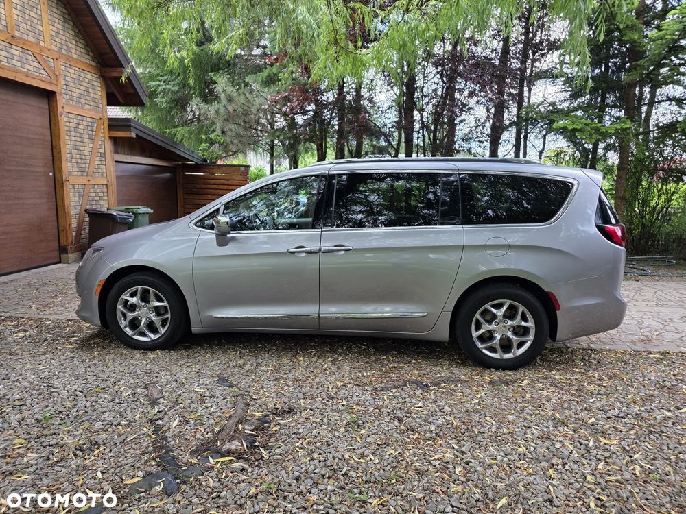 Chrysler Pacifica - 14