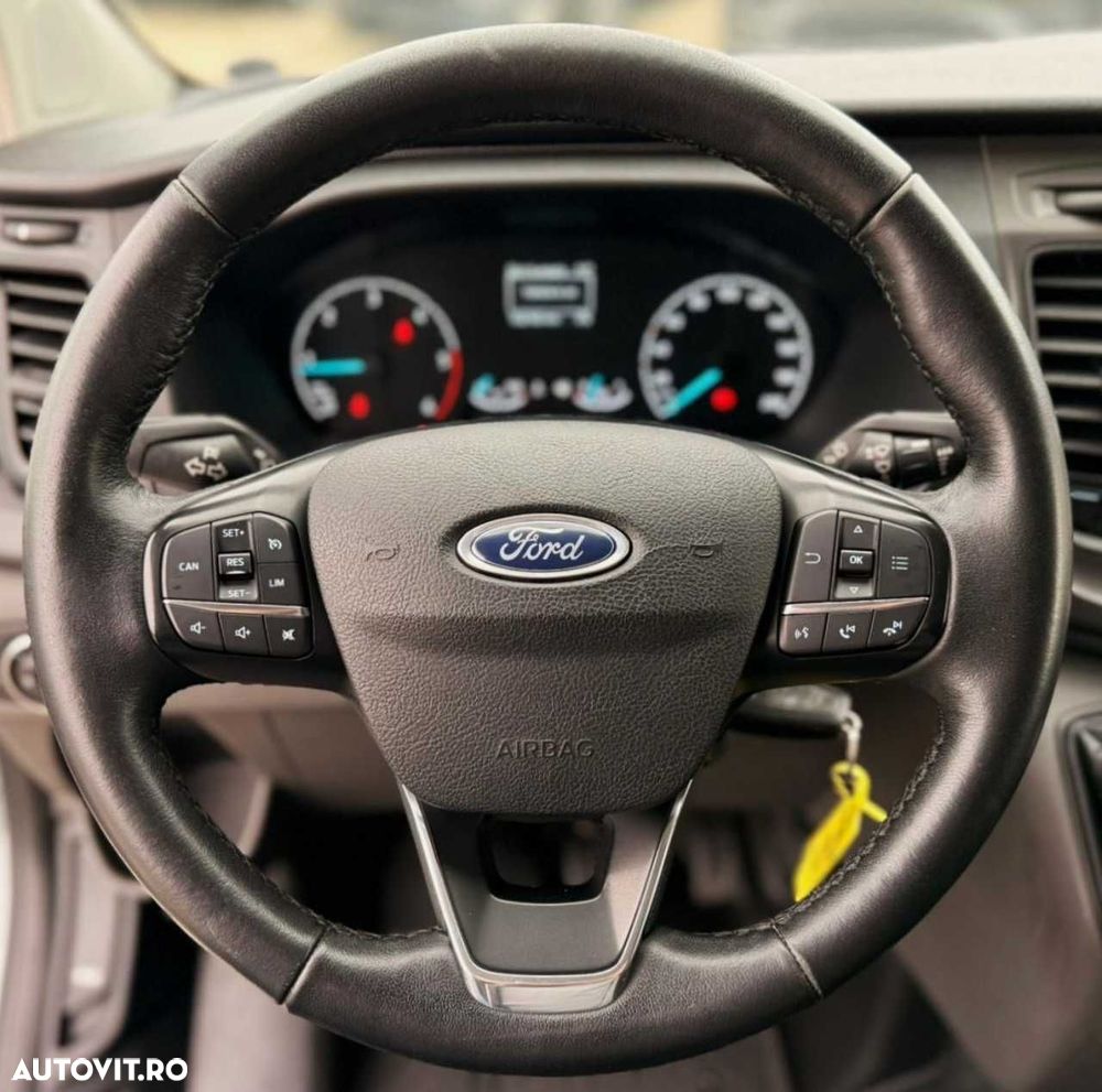 Ford TRANSIT CUSTOM - 22