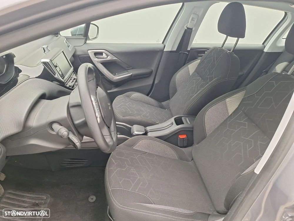 Peugeot 2008 PureTech 82 Active - 8