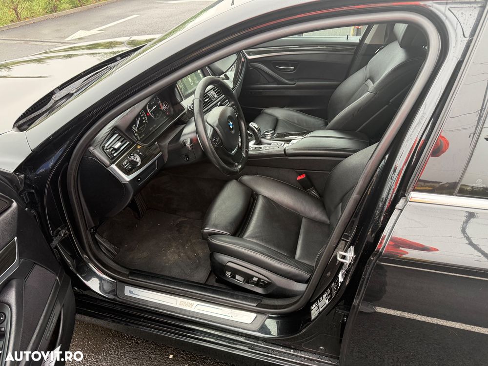 BMW Seria 5 530d xDrive AT - 7