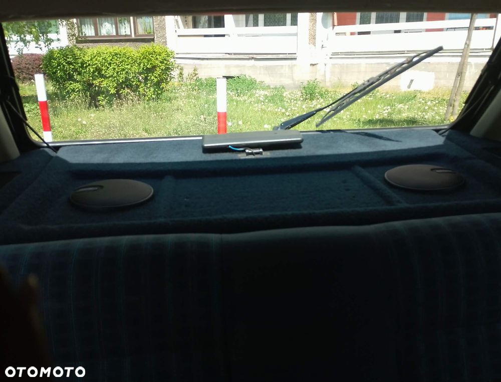 Volkswagen Golf 1.6 CL - 32