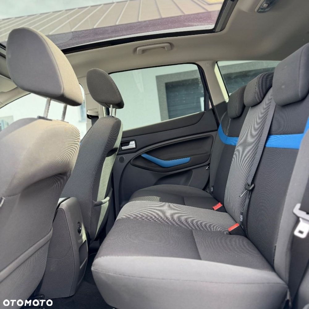 Ford Kuga - 26