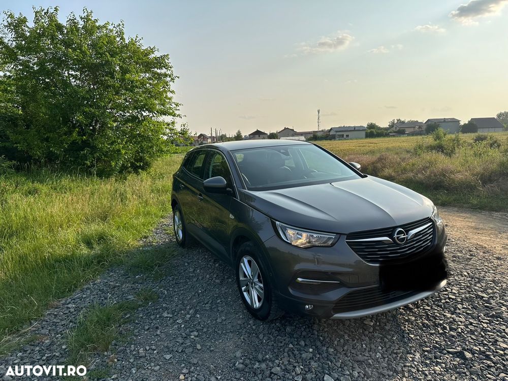 Opel Grandland X 1.2 Turbo START/STOP Aut. Innovation - 2