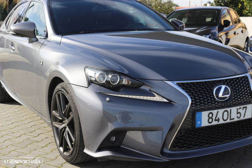Lexus IS 300H F Sport - 5