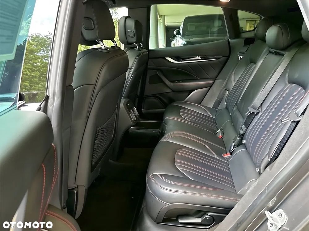 Maserati Levante Q4 - 12